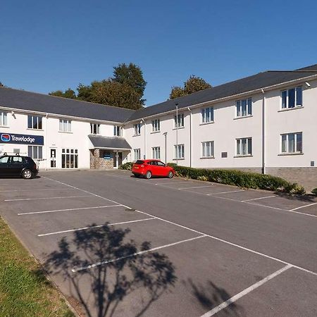 Travelodge Pembroke Dock Extérieur photo