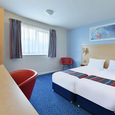 Travelodge Pembroke Dock Chambre photo