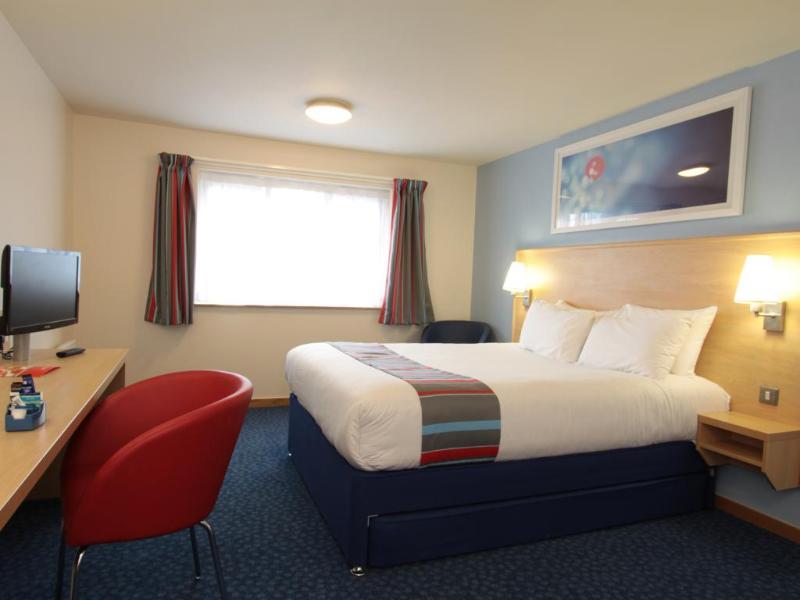 Travelodge Pembroke Dock Extérieur photo